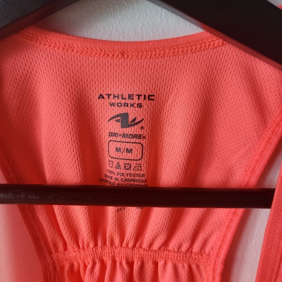 Sports top - Picture 5 of 5